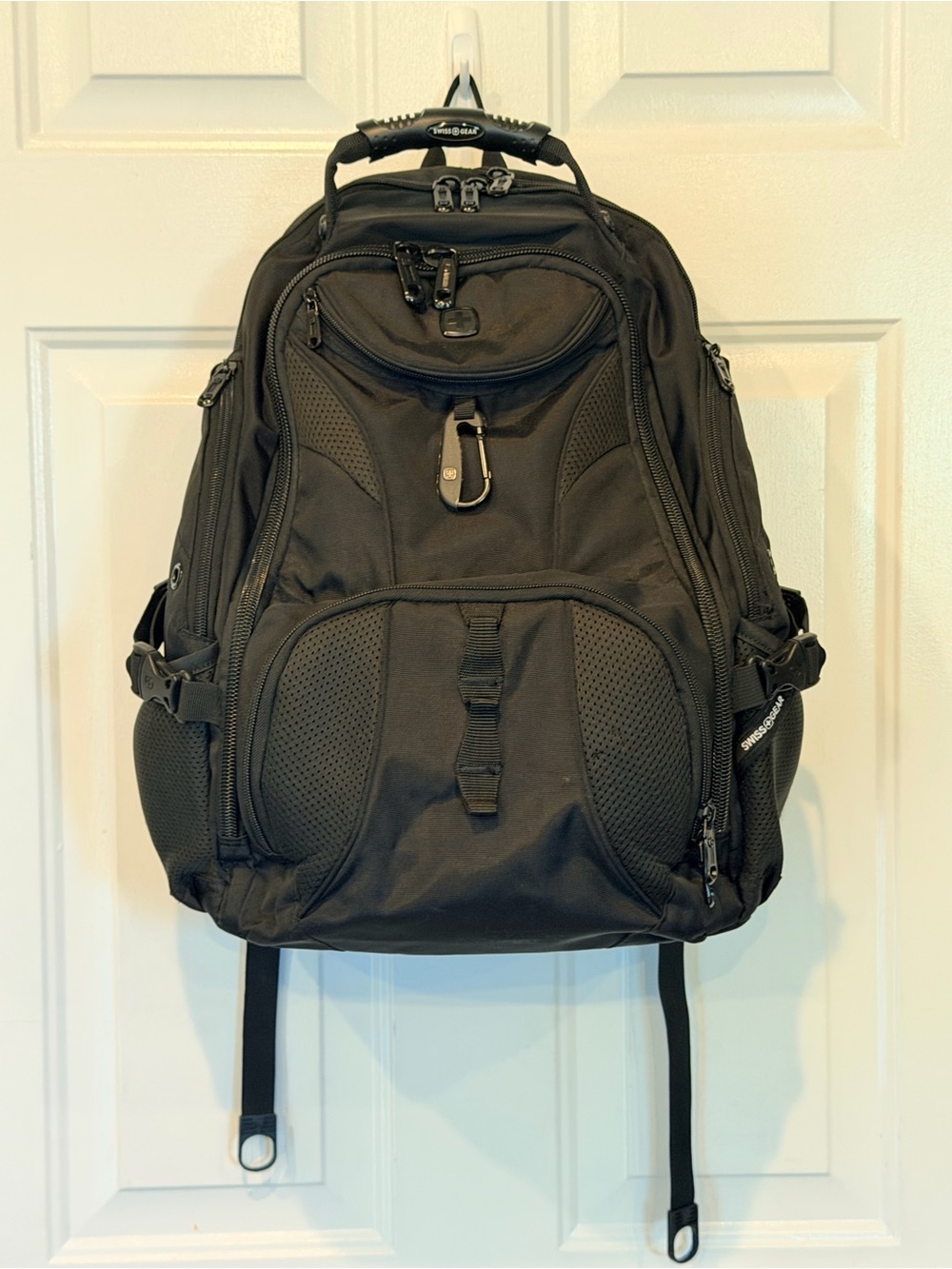 SWISSGEAR 1900 ScanSmart Laptop Backpack, 17-Inch Laptops - TSA-Friendly